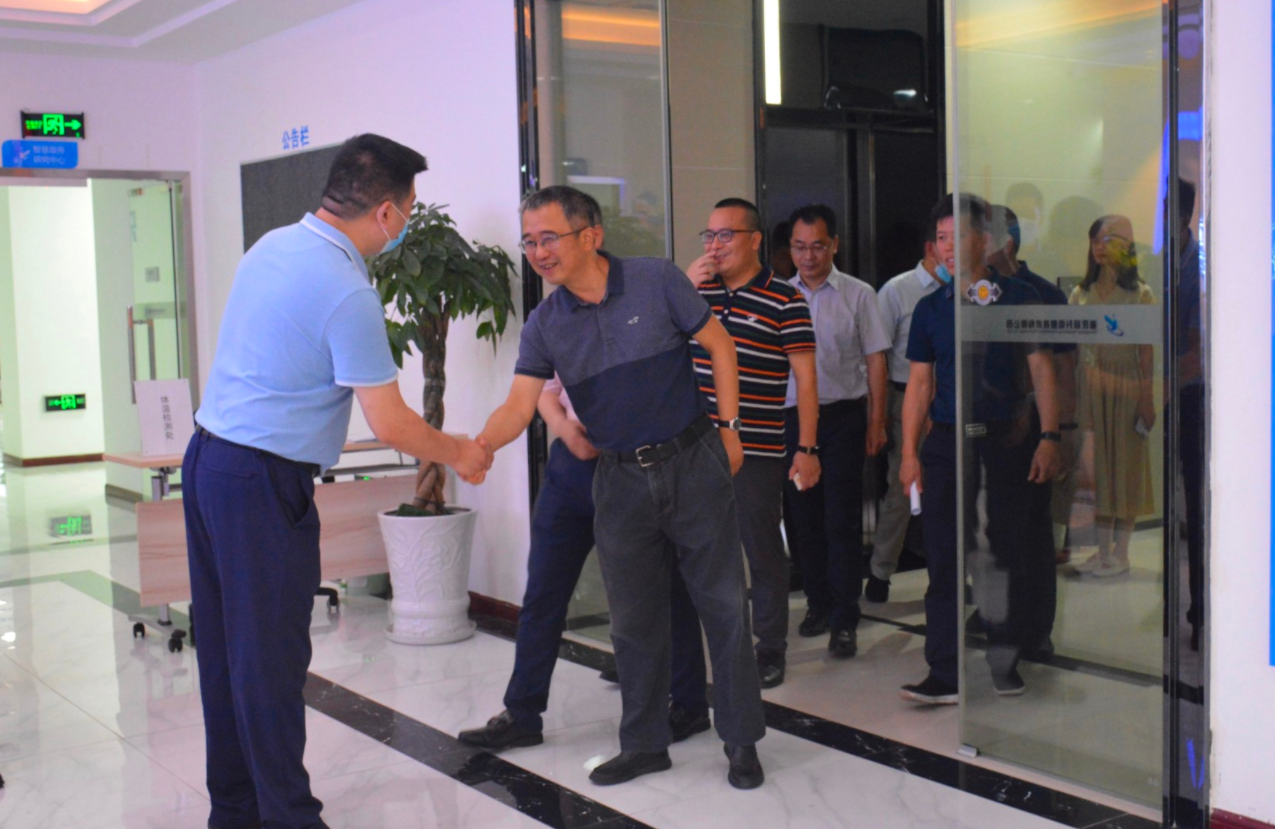 成都市金牛區(qū)委副書(shū)記潘雪松，重慶市渝北區(qū)委副書(shū)記鄧孝明一行蒞臨揚(yáng)升公司考察指導(dǎo)